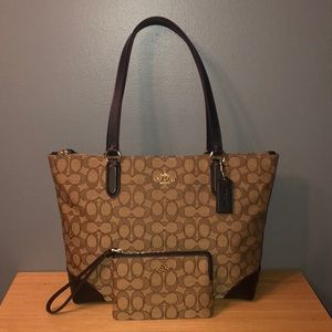 Signature Coach Purse & Wristlet Set